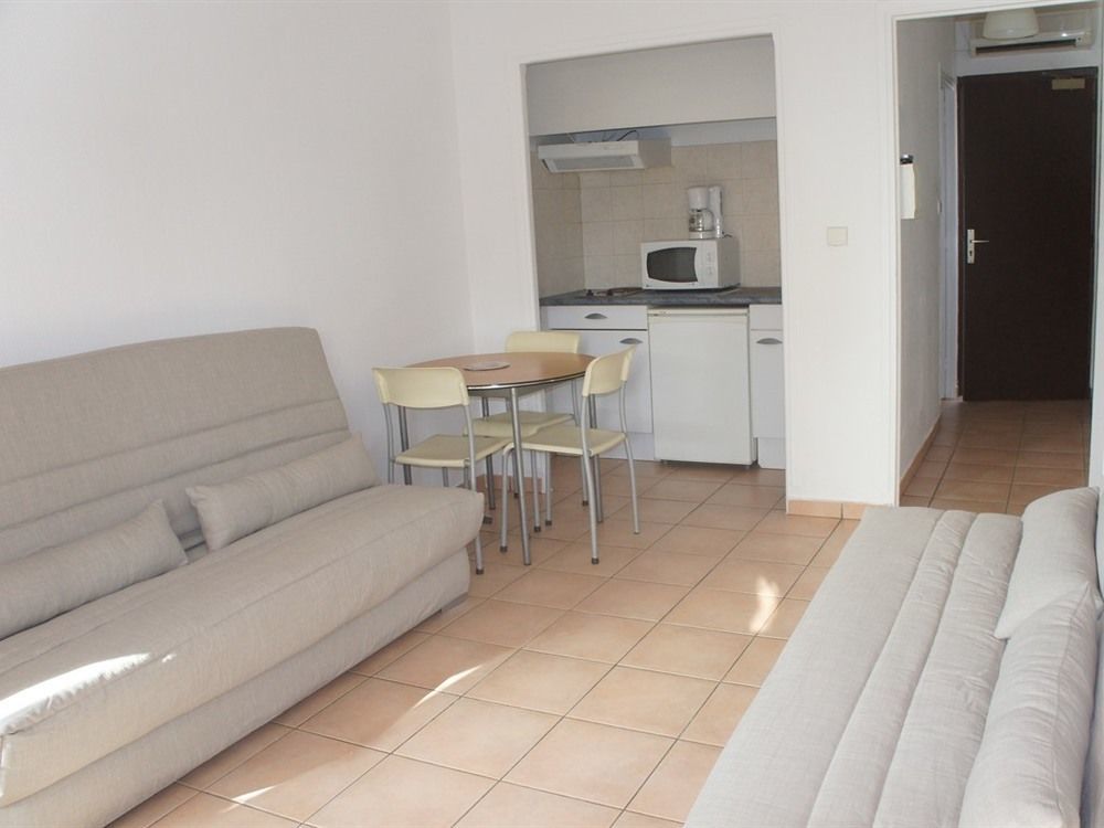 Residence Meublee Studiotel كانيو سور مير المظهر الخارجي الصورة