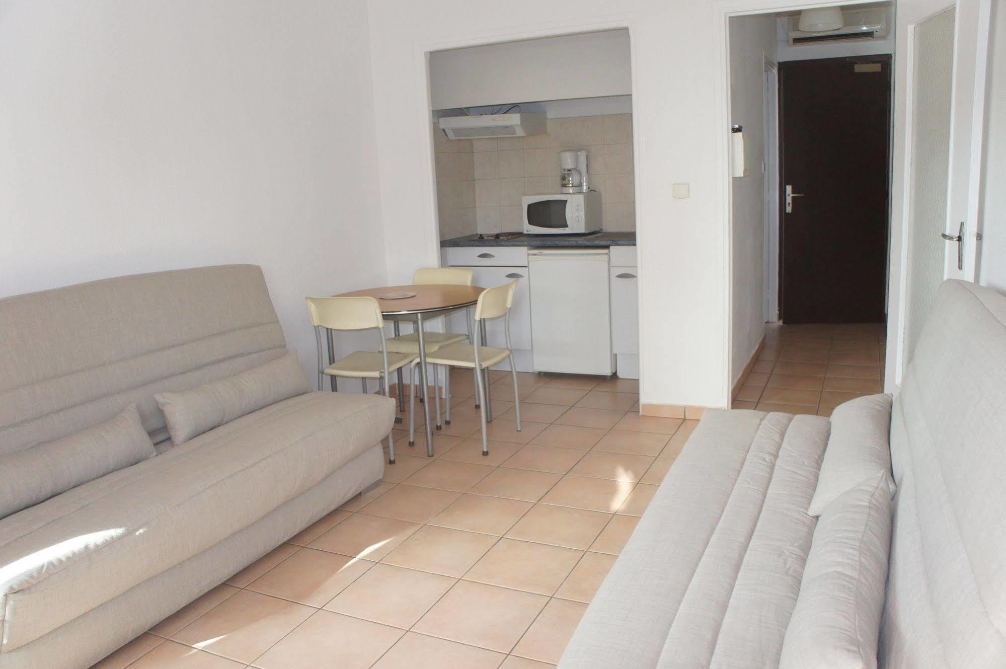Residence Meublee Studiotel كانيو سور مير المظهر الخارجي الصورة